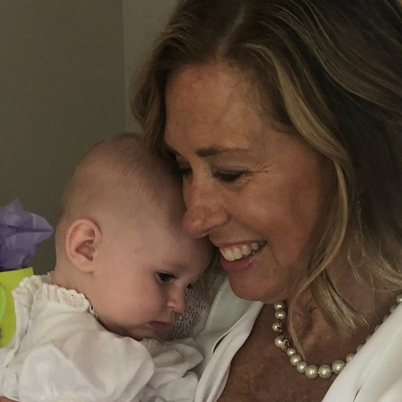 Meet your Posher, Tressa - Picture 1 of 2